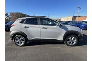 $19995 : Hyundai KONA 2023 AWD SEL 4d thumbnail