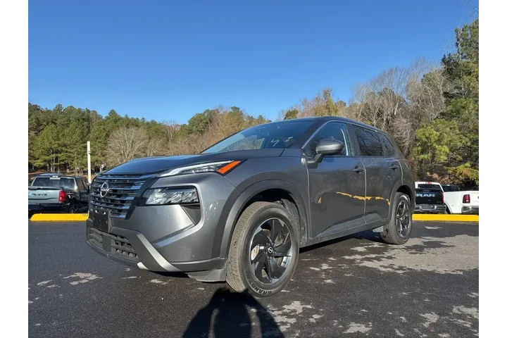 $26777 : Nissan Rogue 2024 AWD SV 4dr image 2