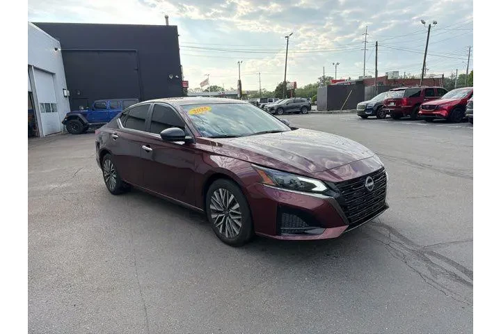 $24980 : Nissan Altima 2025 2.5 SV 4d image 1