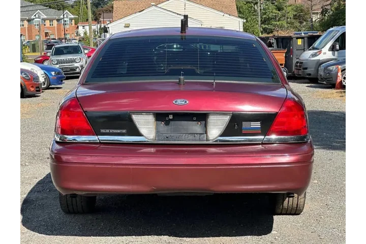 $3500 : 2008 Crown Victoria image 6