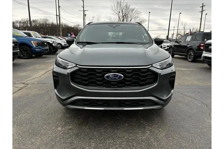 $28988 : Ford Escape 2024 AWD ST-Line image 2