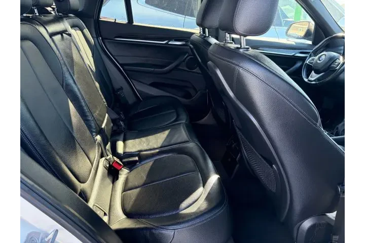 $15995 : 2018 X1 image 5