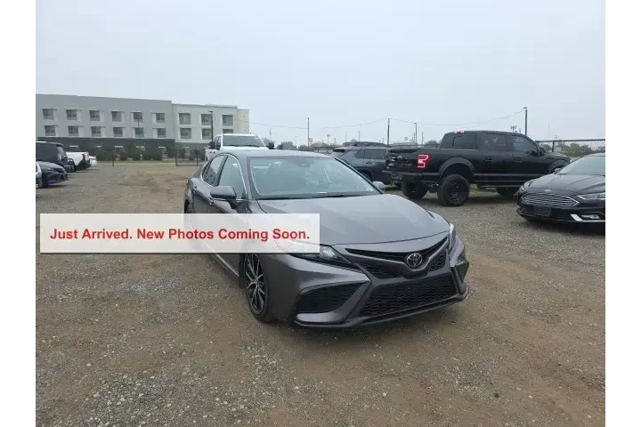 $25900 : Toyota Camry 2024 SE 4dr Sed image 1