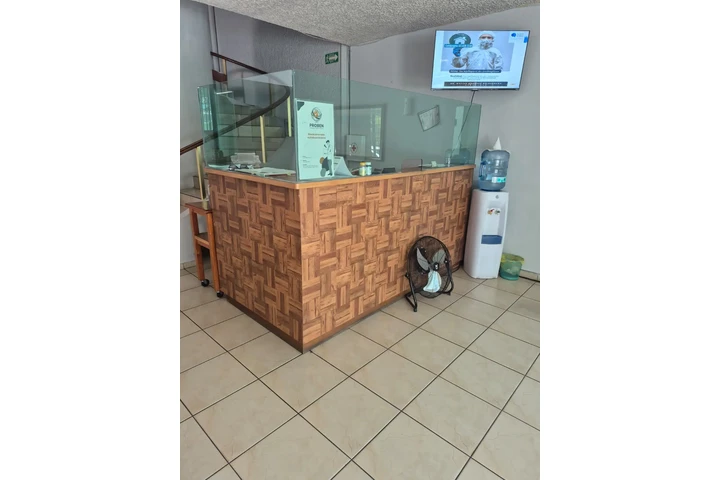 $2500 : Mueble para recepcion image 2