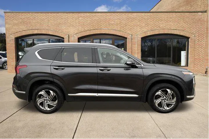 $24000 : Hyundai SANTA FE 2022 AWD SE image 2