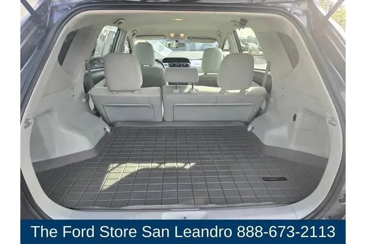 $9027 : Toyota Prius v 2012 Two 4dr image 10