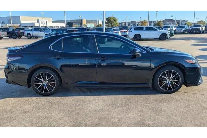 $21000 : Toyota Camry 2023 SE 4dr Sed image 2