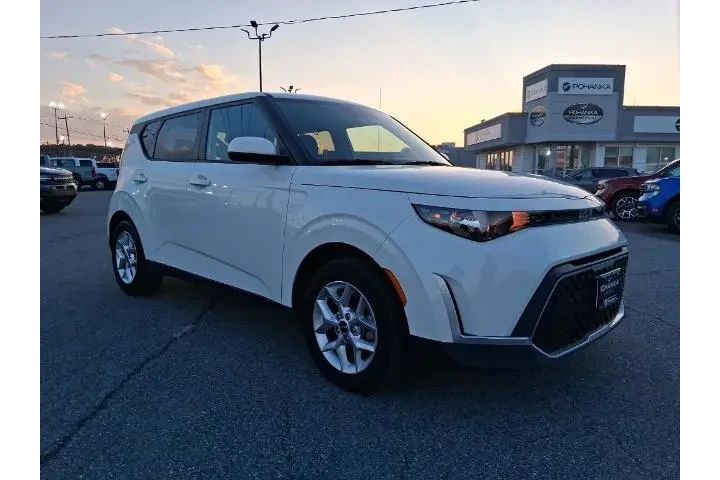 $21926 : Kia Soul 2024 S 4dr Crossove image 3