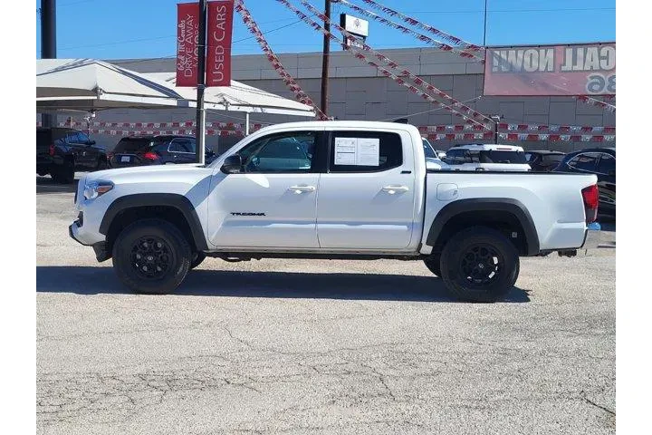 $32000 : Toyota Tacoma 2023 4x2 TRD O image 6