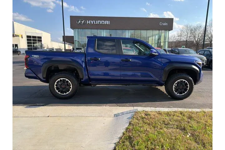 $39979 : Toyota Tacoma 2024 4x4 TRD O image 9