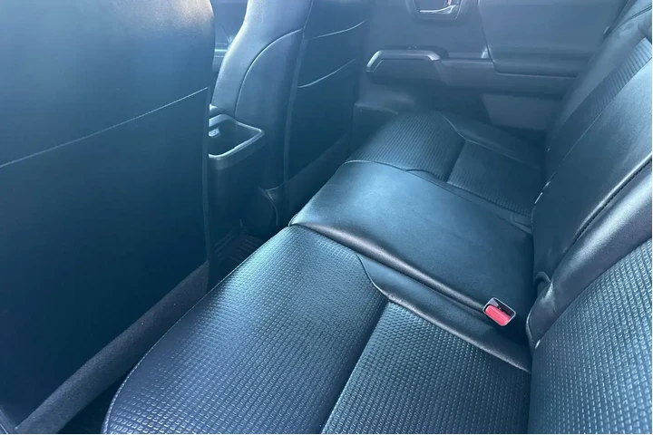 $38900 : Toyota Tacoma 2021 4x4 TRD O image 8