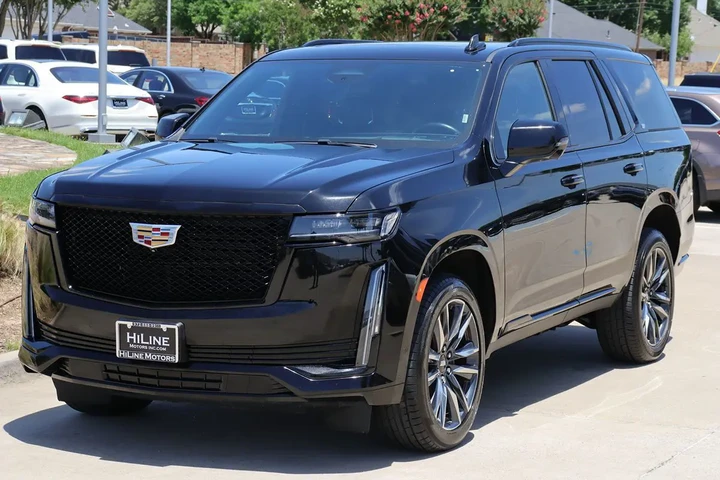 $69686 : 2023 Escalade 4WD Sport image 5