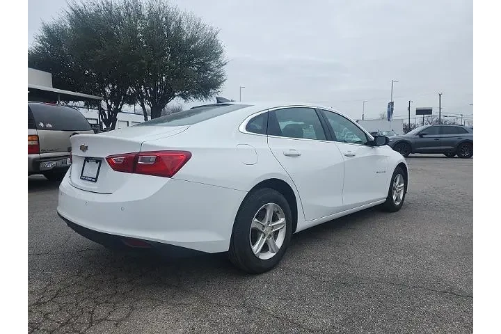 $20595 : Chevrolet Malibu 2024 LS Fle image 3