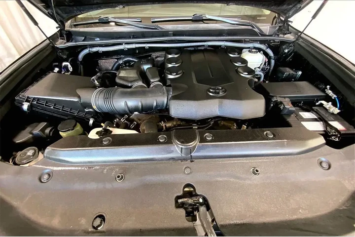 $35232 : Toyota 4Runner 2021 4x4 Vent image 8