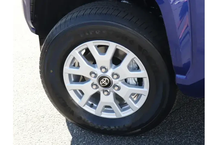 $35650 : Toyota Tacoma 2025 4x4 SR5 4 image 8