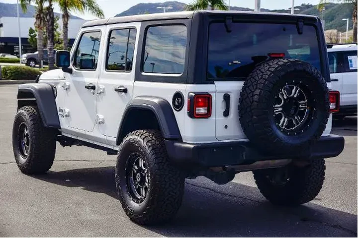 $21995 : Jeep Wrangler Unlimited 2018 image 6