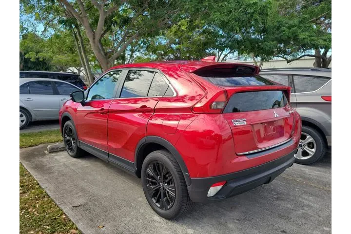 $13988 : Mitsubishi Eclipse Cross 201 image 3