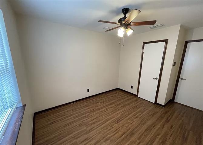 $1500 : HOUSE RENT IN DALLAS TAXES image 2
