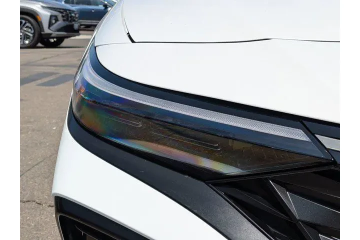 $27777 : Hyundai ELANTRA Hybrid 2025 image 6