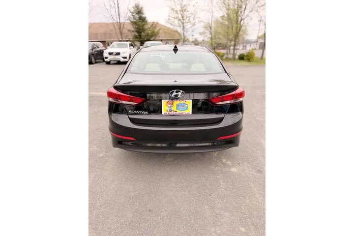 $9995 : 2018 Elantra SEL image 10