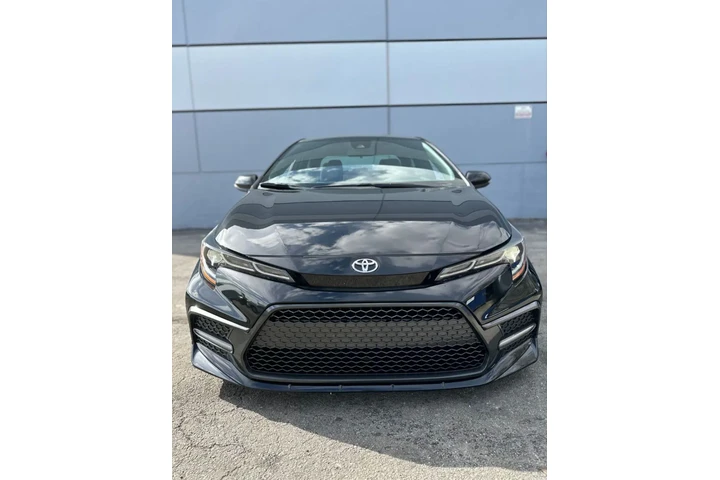 $1000 : Toyota corolla image 4