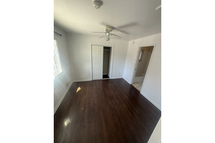$1900 : Se Renta Casa image 6