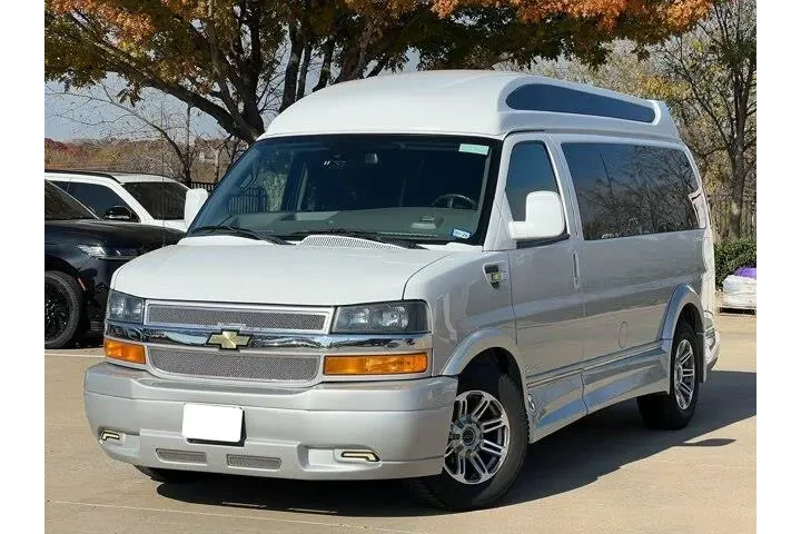 $32999 : Chevrolet Express 2019 2500 image 2