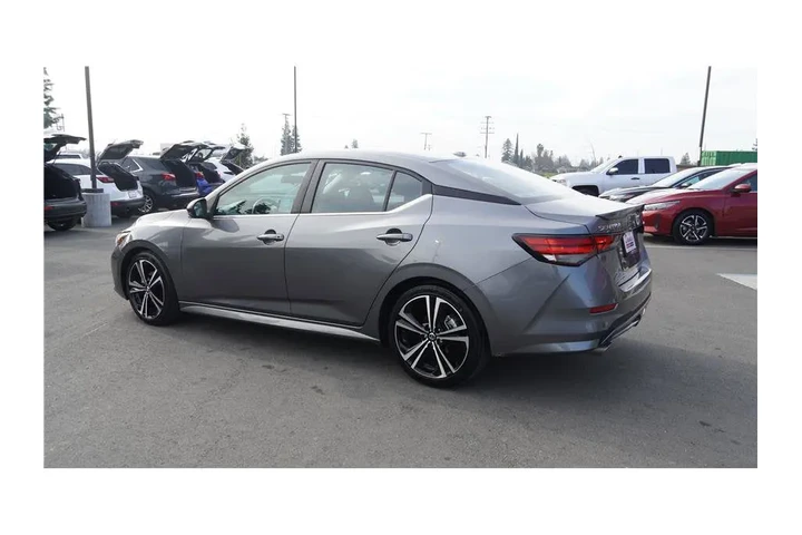 $17984 : 2021 Sentra SR image 8