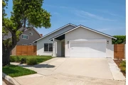Cerritos. Boasting 3 spacious en Los Angeles