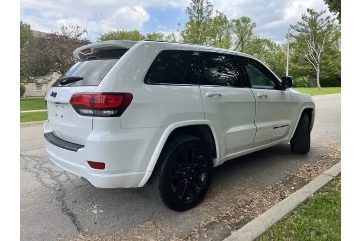 $18997 : 2018 Grand Cherokee Altitude image 7