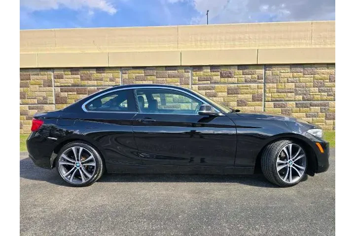 $20222 : BMW 2 Series 2018 AWD 230i x image 2