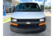 2015 Express G3500 139" thumbnail