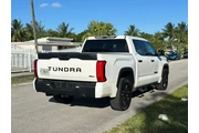 *2023 TOYOTA TUNDRA CREWMAX* en Hialeah