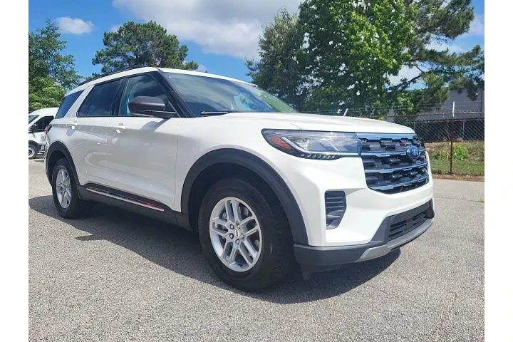 $39998 : Ford Explorer 2025 Active 4d image 1