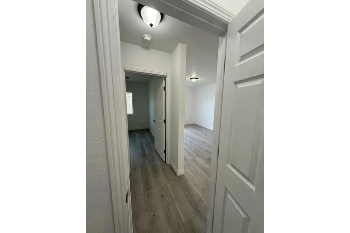 $1550 : House for rent image 7