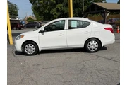 $8900 : 2014 Versa 1.6 S thumbnail