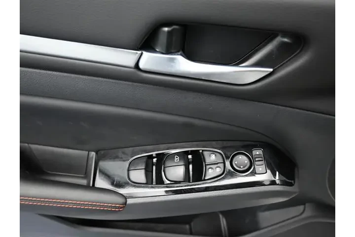 $35991 : Nissan Altima 2025 2.5 SR 4d image 6