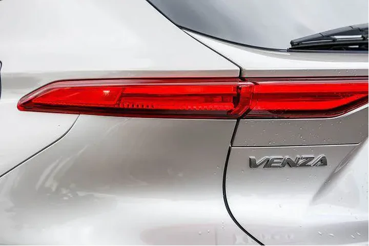 $32999 : Toyota Venza 2021 AWD Limite image 10