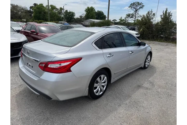 $6497 : 2016 Altima 2.5 S image 6