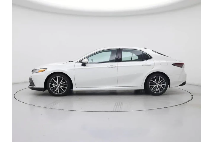 $30998 : Toyota Camry 2022 XLE 4dr Se image 3