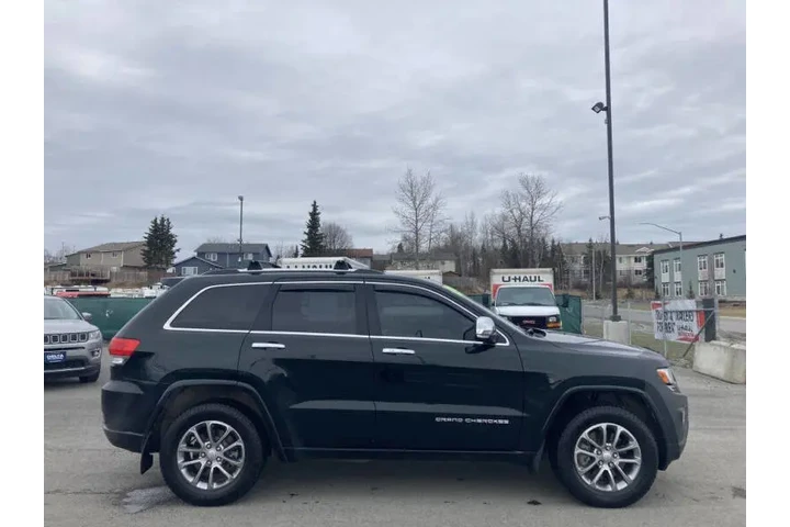 $12999 : 2014 Grand Cherokee Overland image 5