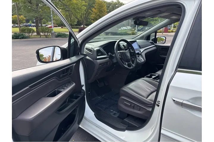 $25994 : 2019 Odyssey Touring image 2