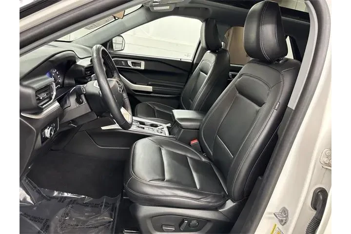 $29500 : Ford Explorer 2023 AWD XLT 4 image 3
