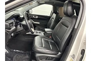 $29500 : Ford Explorer 2023 AWD XLT 4 thumbnail