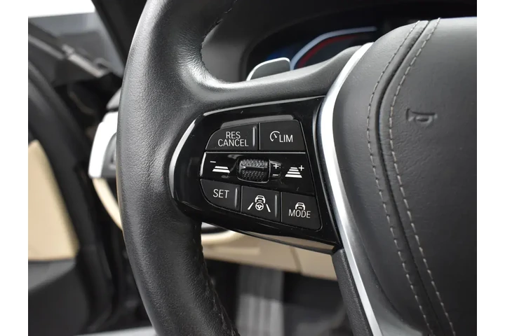 $28295 : BMW 5 Series 2022 AWD 530i x image 10