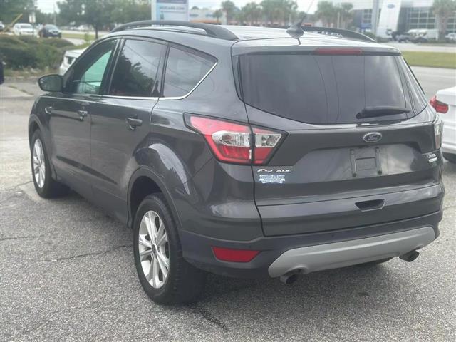 $13990 : 2018 FORD ESCAPE image 4