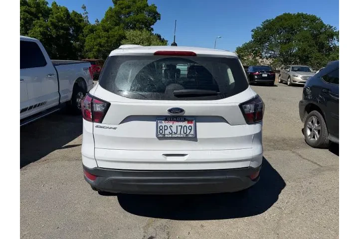 $7000 : Ford Escape 2017 S 4dr SUV image 4