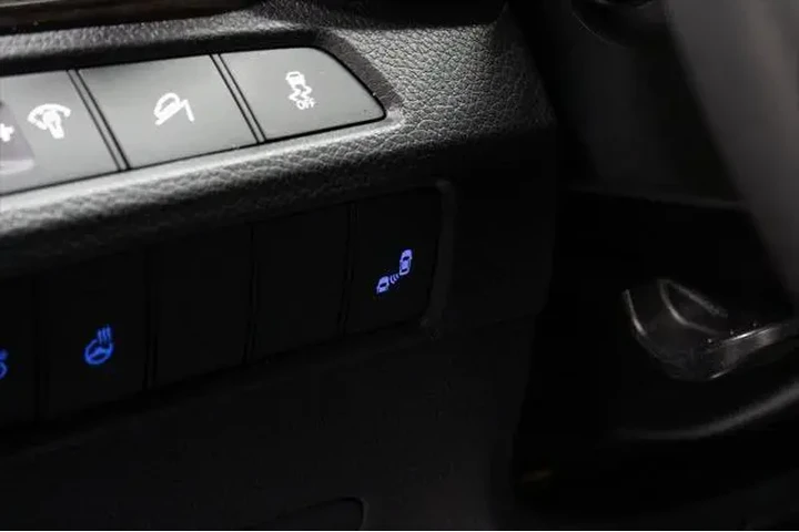 $11994 : Hyundai SANTA FE Sport 2015 image 5