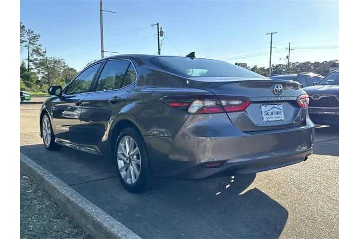 $23913 : Toyota Camry 2024 LE 4dr Sed image 4