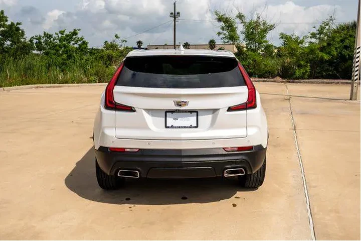 $23312 : Cadillac XT4 2021 Luxury 4dr image 3